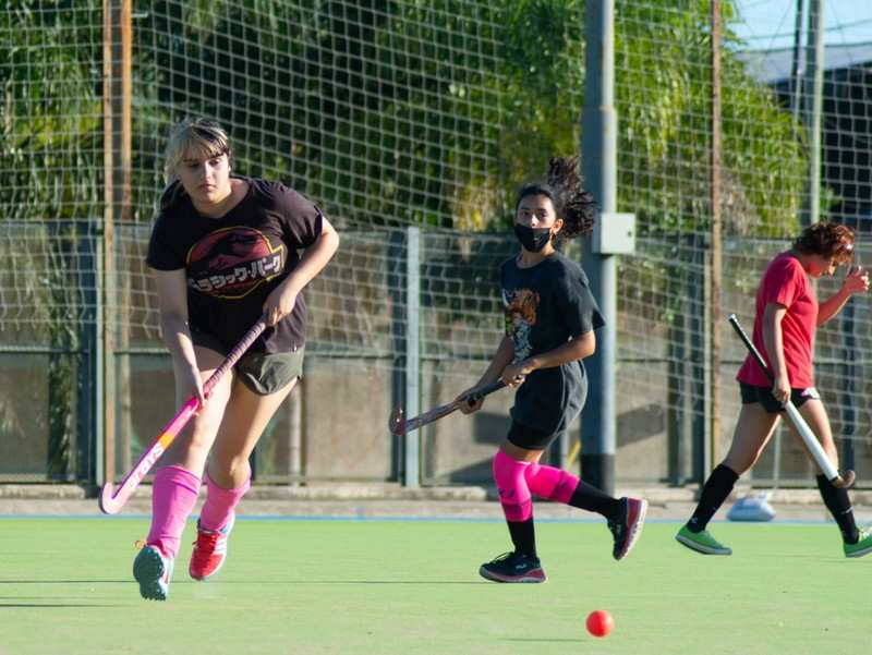 El Hockey es cada vez más practicado en los Polideportivos de San Fernando
