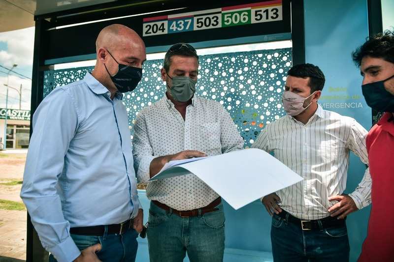 Beto Ramil recorrió obras viales en Belén de Escobar e Ingeniero Maschwitz y supervisó la instalación de las paradas seguras en Garín