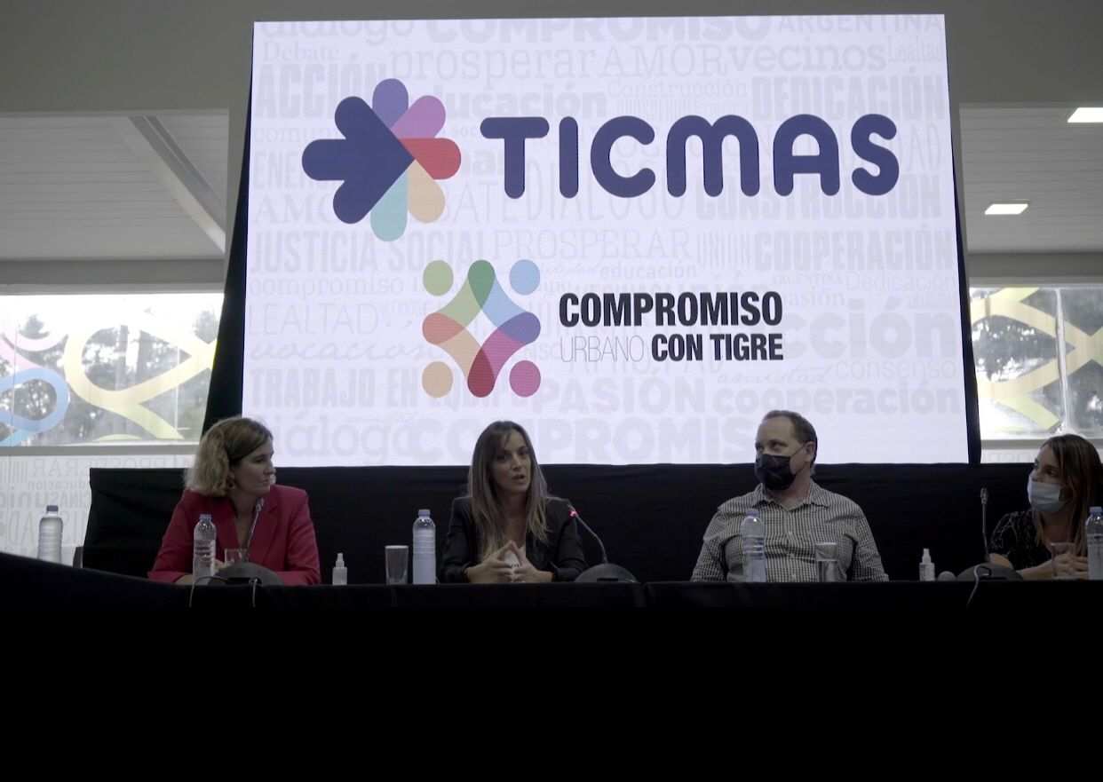 Malena Galmarini acompañó la capacitación de TICMAS sobre educación tecnológica a las y los directivos de escuelas en la ONG Compromiso Urbano con Tigre