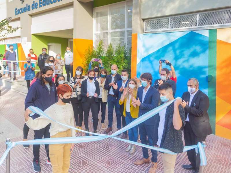 Juan Andreotti inauguró la renovada Escuela Secundaria Técnica N°2