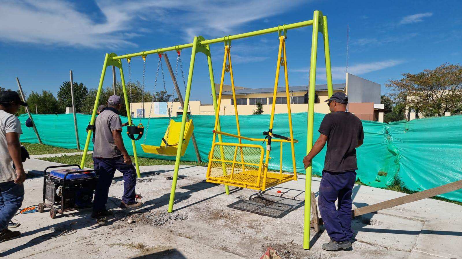 Exaltación, se colocaron los Juegos en la Plaza del Barrio Marín