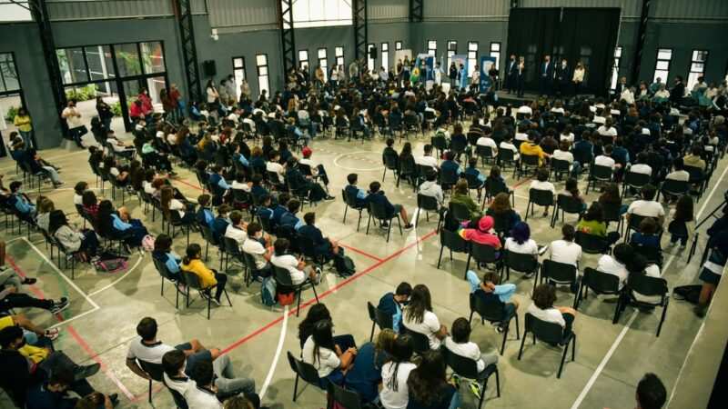 Colegio Cereijo: Beto Ramil encabezó el acto de inicio del ciclo lectivo junto a más de 380 estudiantes  