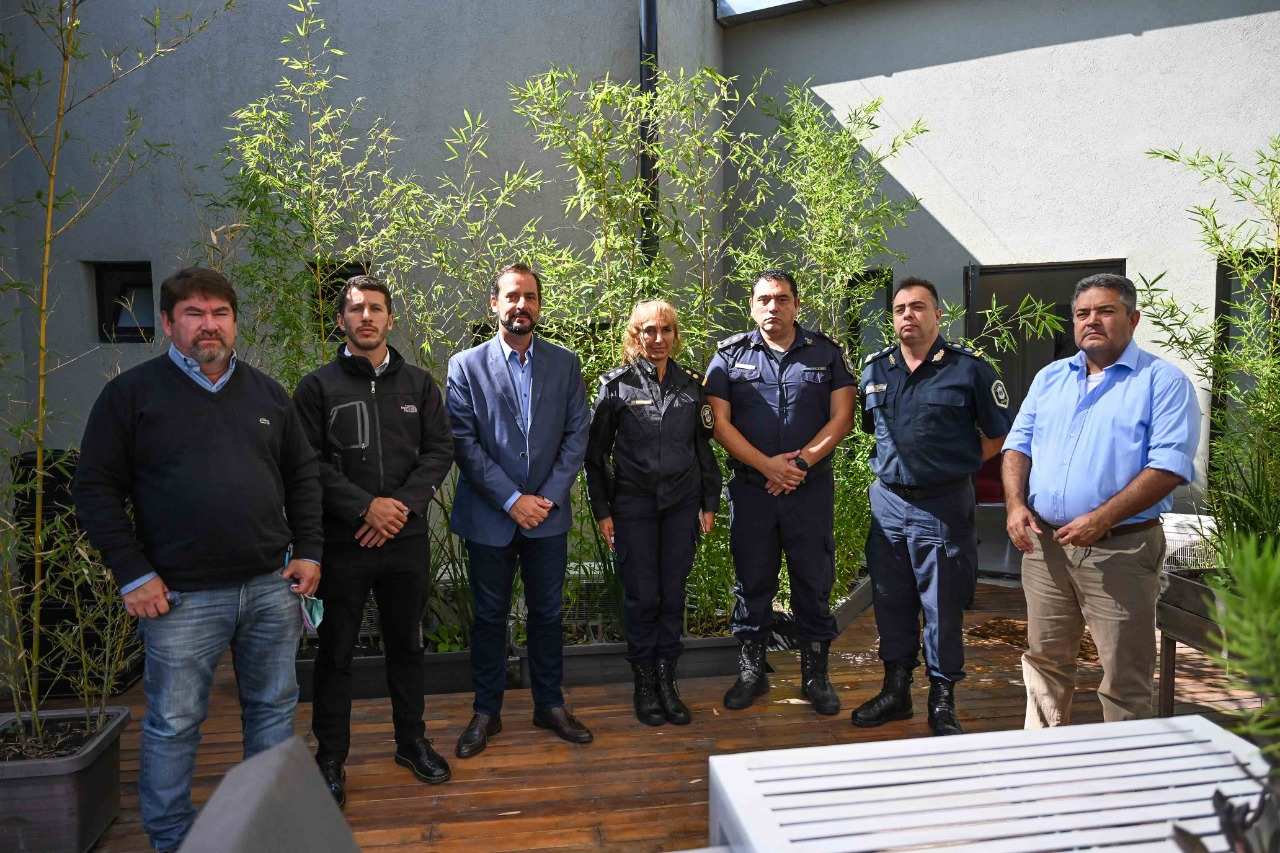 Ariel Sujarchuk recibió a los nuevos jefes de la Policía Local y del Comando de Patrullas de Escobar