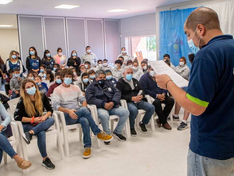 San Fernando homenajeó a sus Héroes de Malvinas en las instituciones educativas municipales