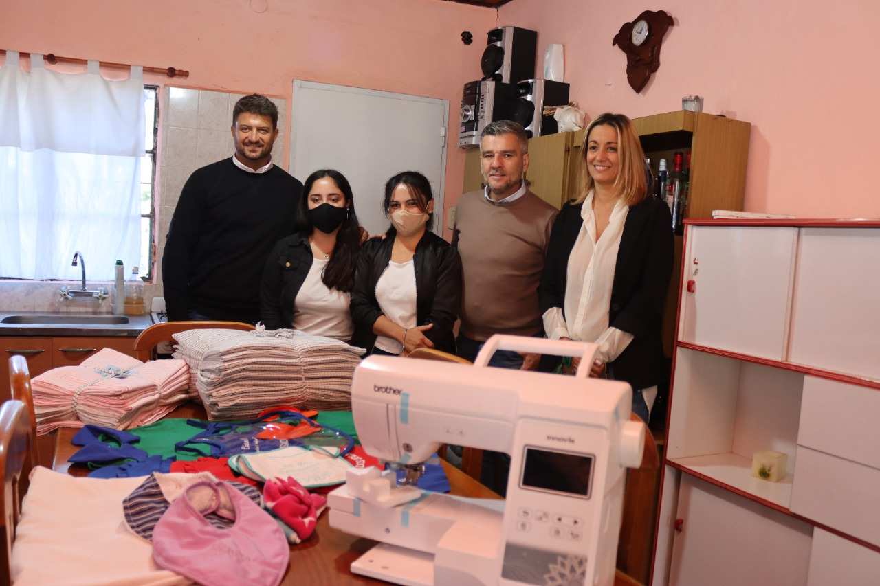 Entrega de Herramientas para Microemprendimientos