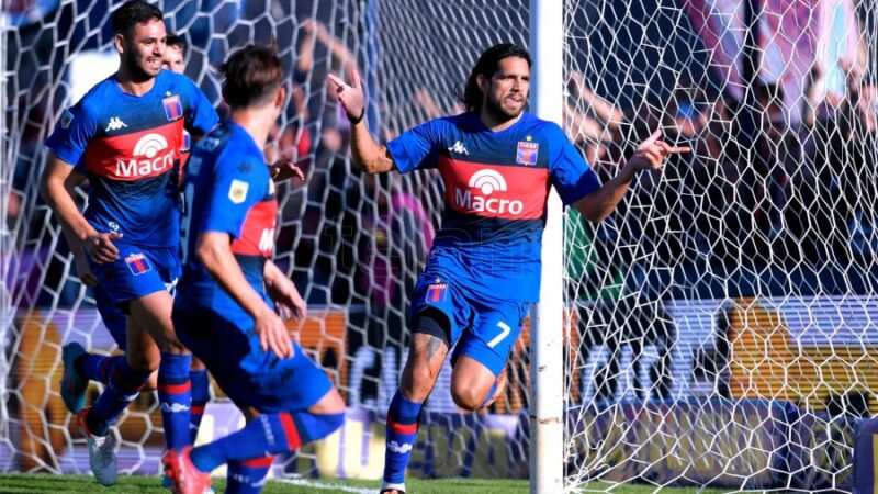 Tigre va por la clasificación ante Vélez