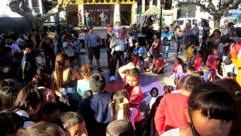 Muchas familias disfrutaron del “Festival del Chocolate Artesanal y de la Rosca de Pascua”, en Garín