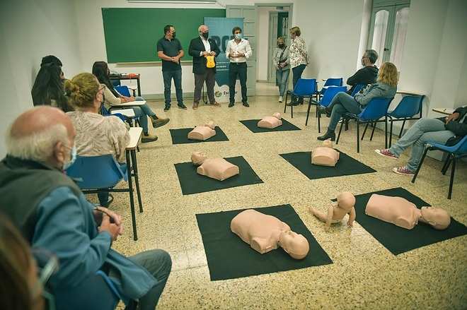 Con un nuevo desfibrilador y capacitaciones para su personal, el PES de Escobar se convirtió en una zona cardioprotegida