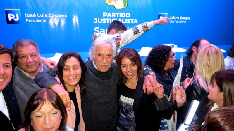 Sofi Vannelli junto a Malena y Sebastián Galmarini, participaron de la asunción de las nuevas autoridades del PJ de San Isidro