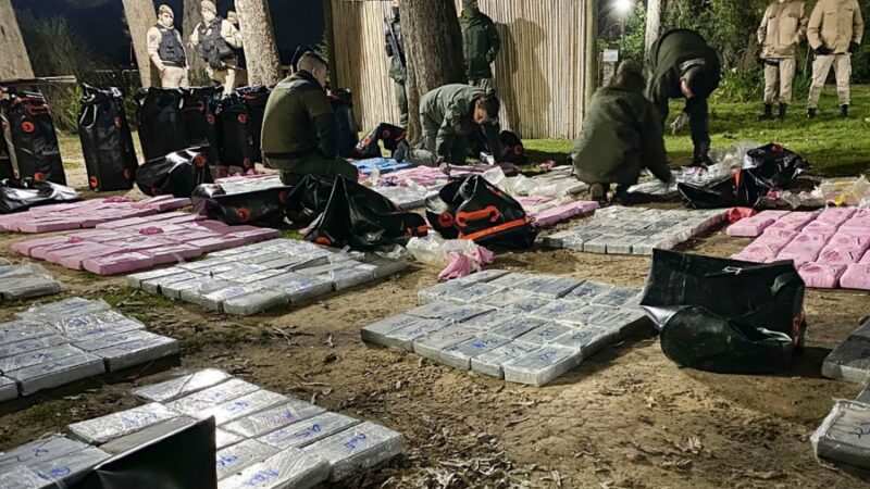 Secuestraron más de una tonelada y media de cocaína que iba a traficarse en velero a Europa