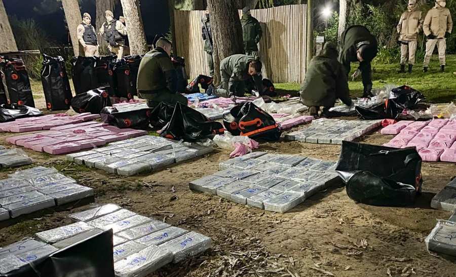 Secuestraron más de una tonelada y media de cocaína que iba a traficarse en velero a Europa