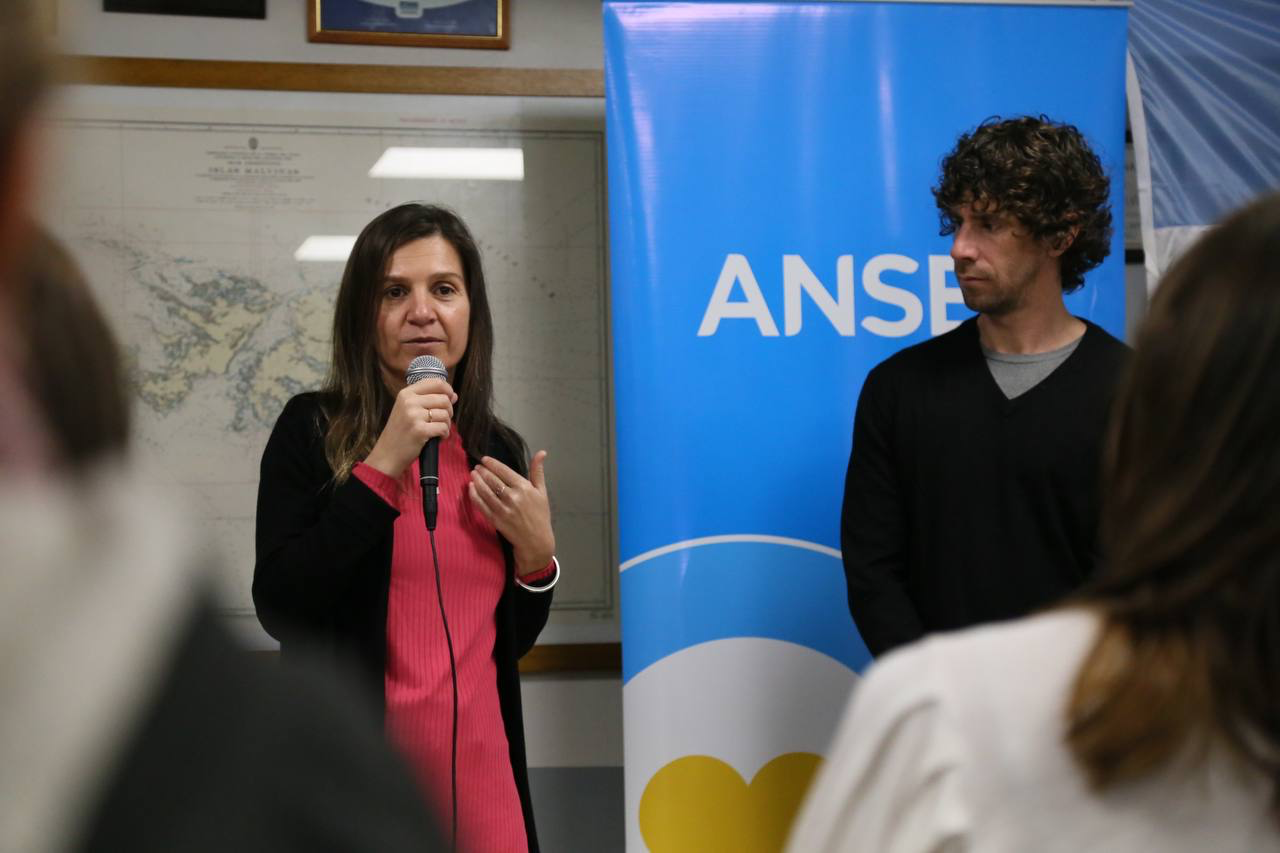 Raverta y Andreotti visitaron la oficina de la ANSES en San Fernando