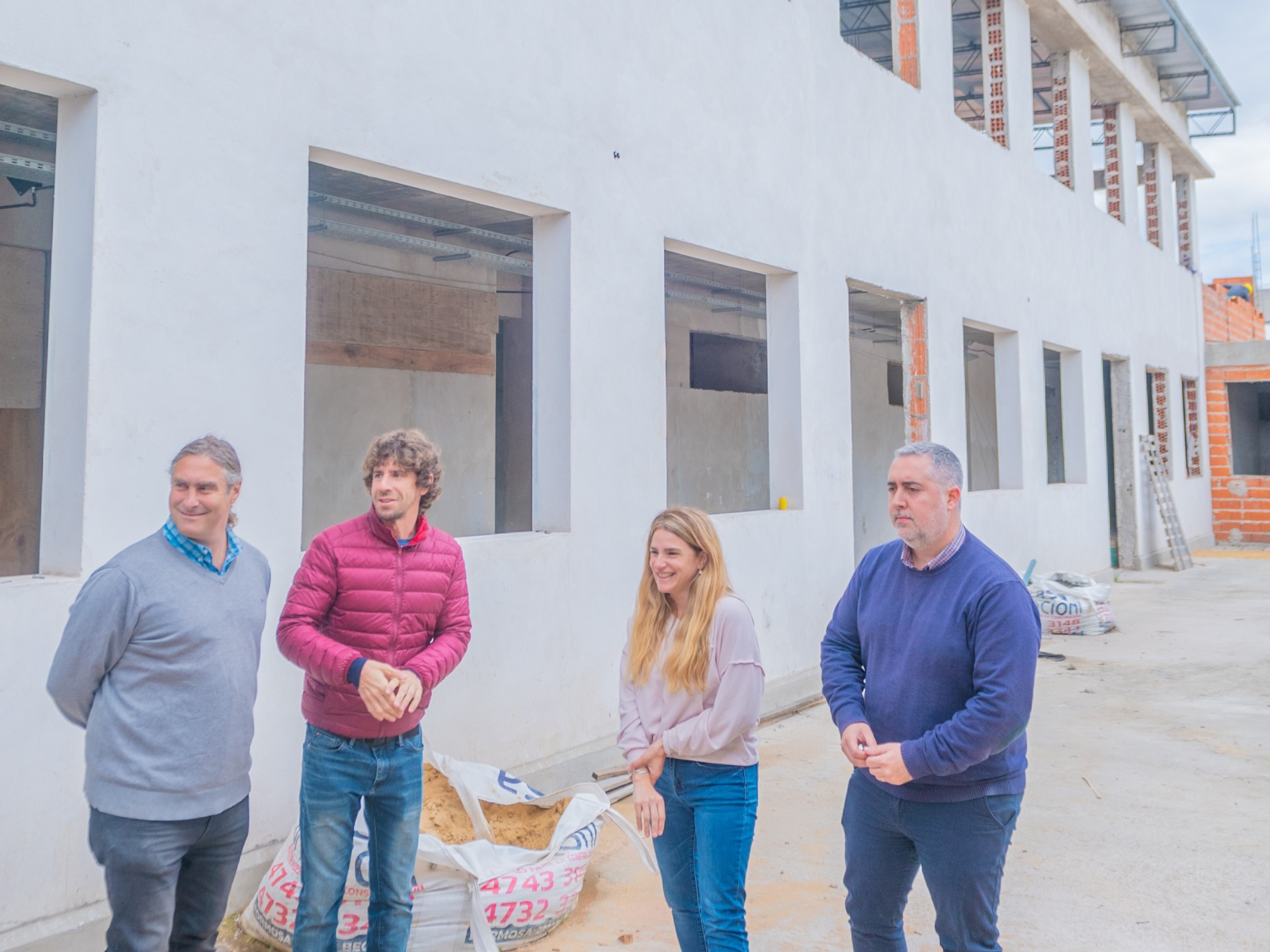 Juan Andreotti visitó la obra de restauración de la Escuela Primaria N°5 y Secundaria N°19