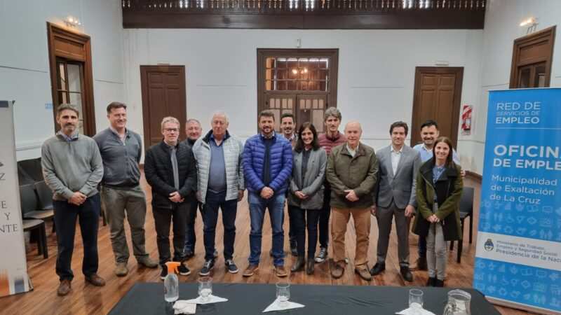 Exaltación, reunión de funcionarios con el sector industrial para el desarrollo productivo local