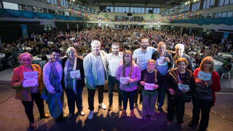 Martín Rodríguez y Damián Selci encabezaron festejo con 3 mil adultos mayores, por el Día del Jubilado