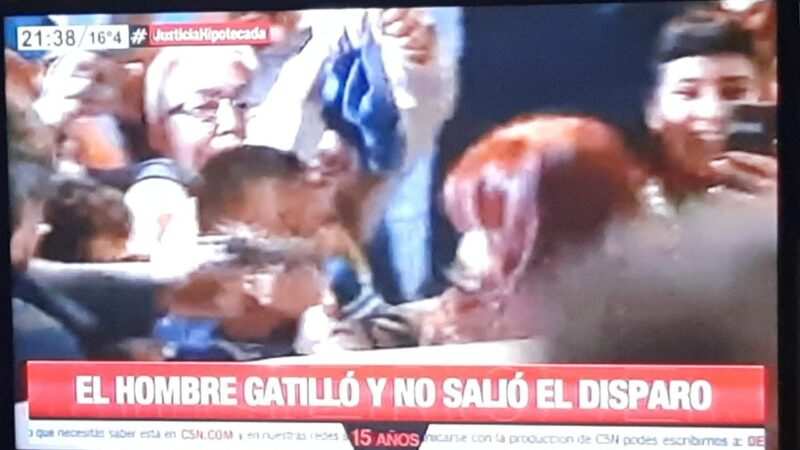 Atentaron contra la vida de Cristina Fernández de Kirchner