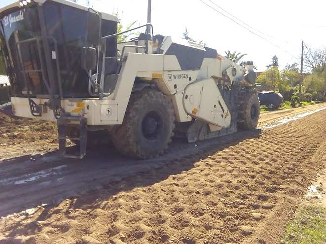 La Municipalidad de Escobar sigue adelante con importantes obras de pavimentación, estabilizado, bacheo y mejoramiento del espacio público