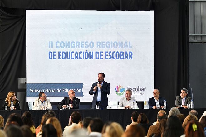 Ariel Sujarchuk y Beto Ramil iniciaron el segundo Congreso Regional de Educación en Escobar