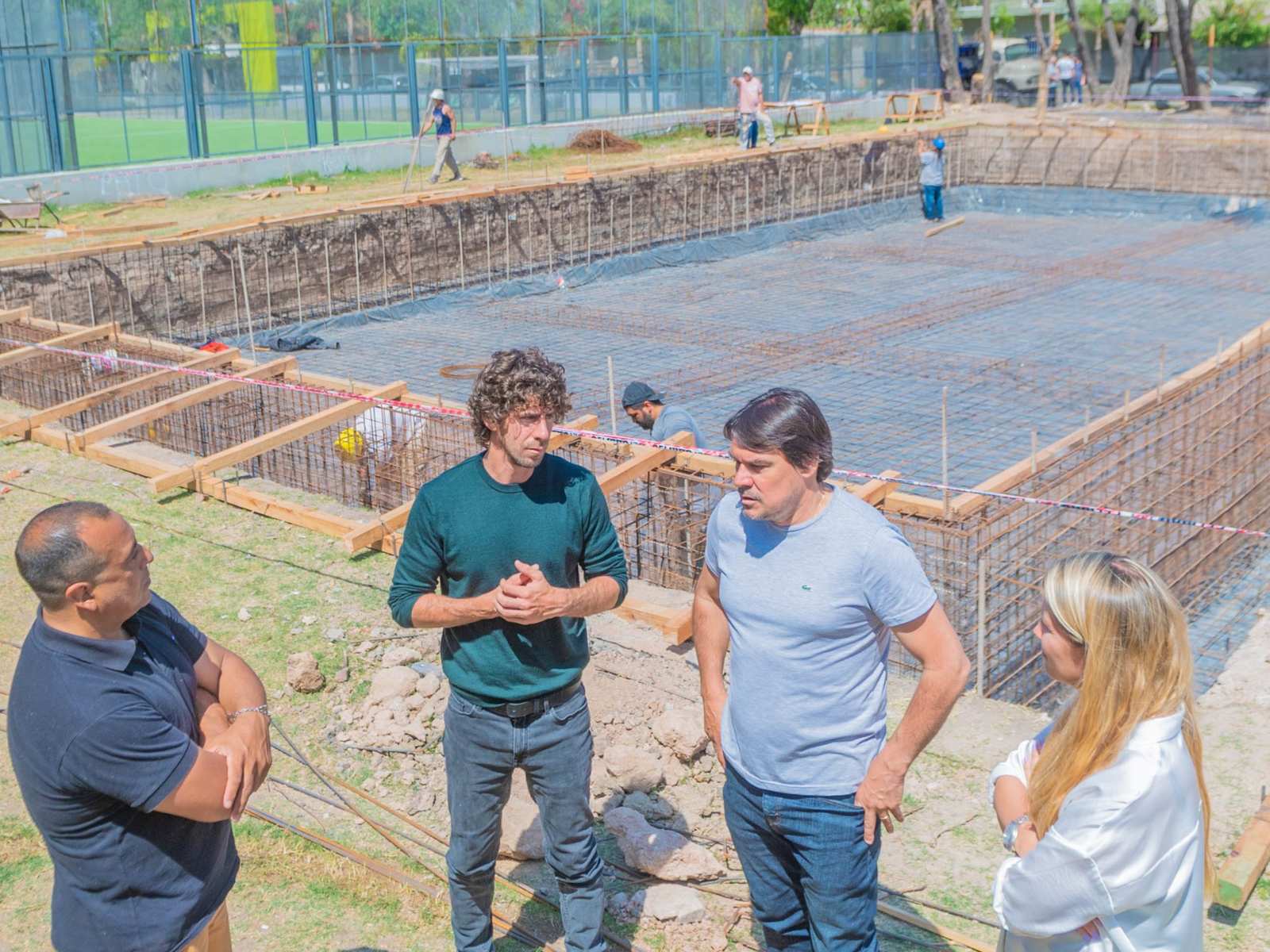 Juan Andreotti visitó la obra de una nueva Pileta en el Polideportivo Nº9