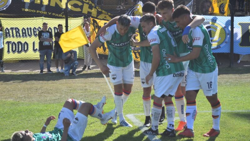 Deportivo Armenio va por el campeonato y el ascenso a la Primera Nacional