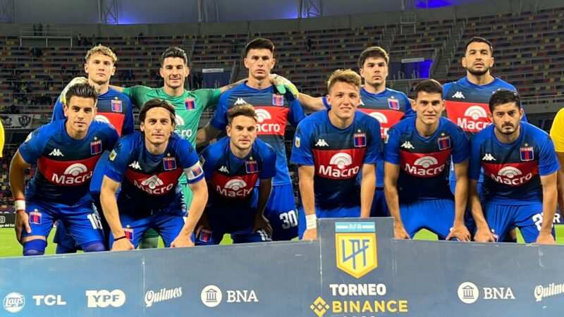 Con dos goles de Reteguí el “Matador” se impuso al “Ferroviario” y sueña con la Libertadores.