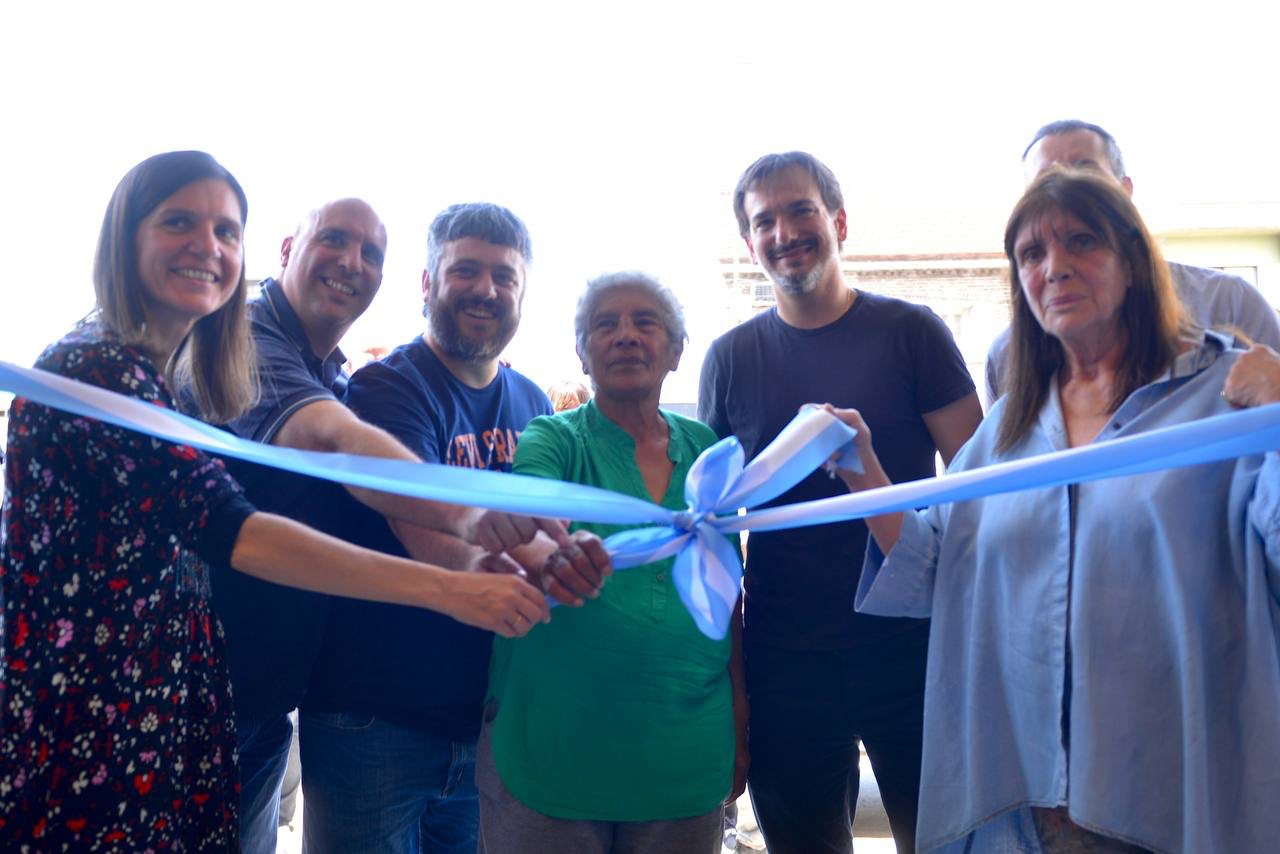 Fernanda Raverta, junto a Teresa García y Sebastián Galmarini, inauguró la nueva oficina de la ANSES en Boulogne