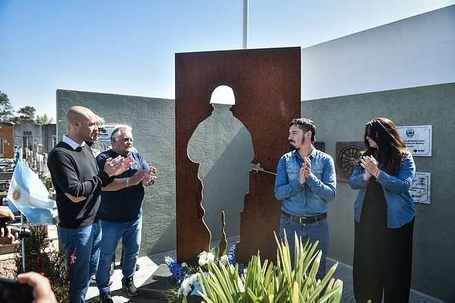 40 años de la Gesta de Malvinas: la Municipalidad inauguró en el Cementerio de Escobar un monumento a los Caídos 