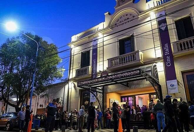 La película nacional “Argentina, 1985” es un éxito de taquilla rotundo tras su primer fin de semana en el Teatro Seminari Cine Italia. 