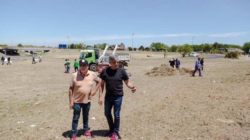 Zabaleta supervisó el operativo de limpieza en el límite entre Hurlingham, Morón y Tres de Febrero