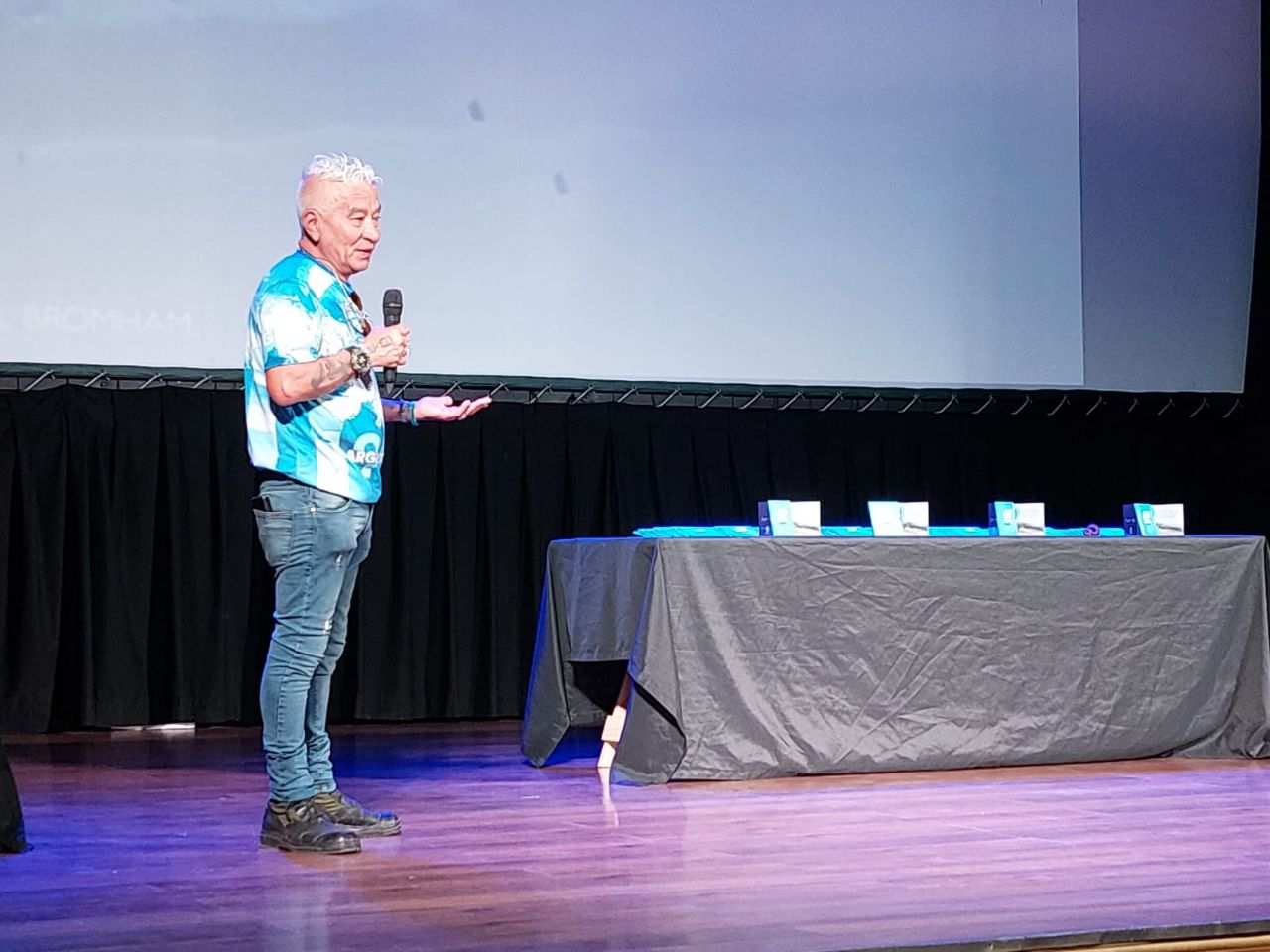 Se cerró el “Ciclo de Charlas de Veteranos de Guerra” en el Teatro Seminari