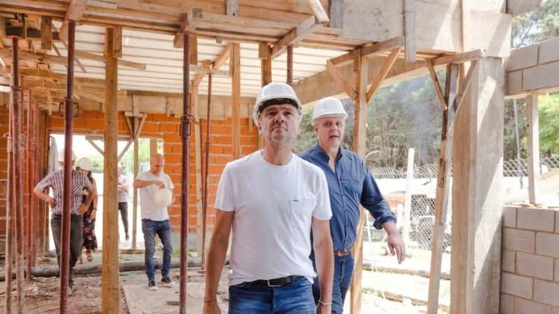 Zabaleta supervisó el avance de las obras del Polideportivo de Tesei