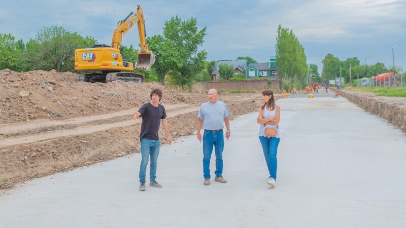 Juan Andreotti supervisó la pavimentación de la calle Maipú, una obra importante para el desarrollo de Virreyes Oeste