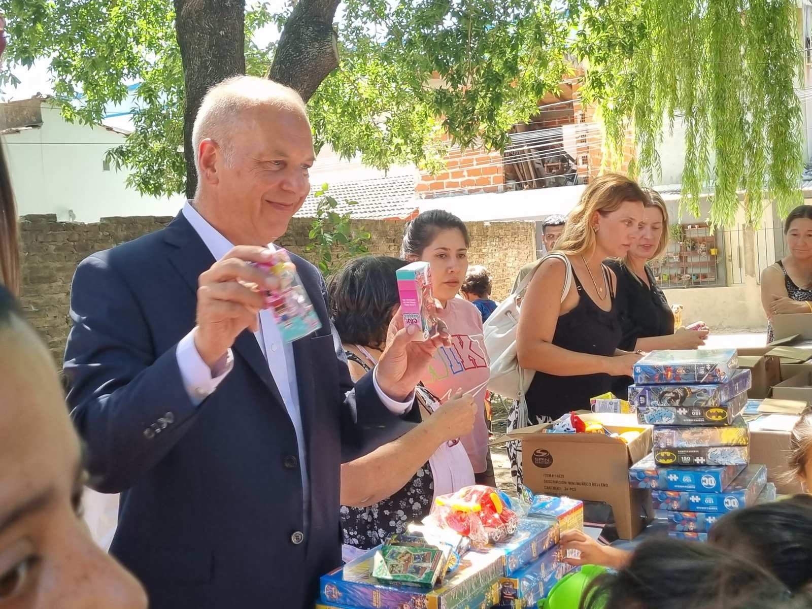 La UIT llevó regalos de Reyes al Comedor Comunitario Gabimar