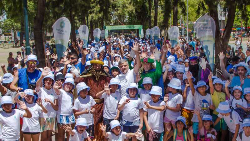 Los Reyes Magos visitaron junto a Zabaleta a las chicas y chicos de la Colonia de Hurlingham