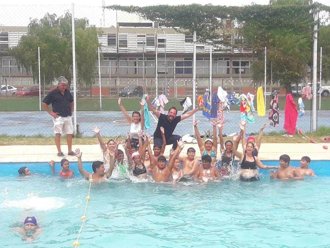 Ariel Sujarchuk y Verónica Sabena recorrieron la Colonia de Verano del Polideportivo Luis Monti