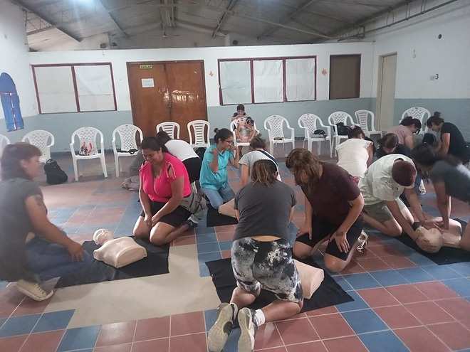 Comenzaron en Escobar los talleres de verano del programa municipal Punto Joven