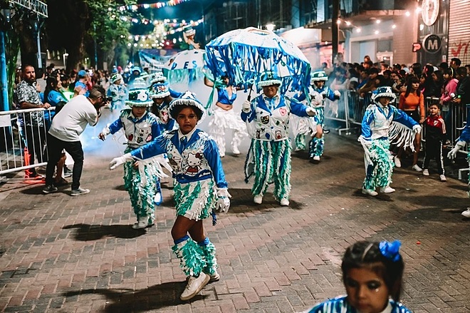 Miles de vecinas y vecinos disfrutaron del Carnaval de la Flor organizado por la Municipalidad