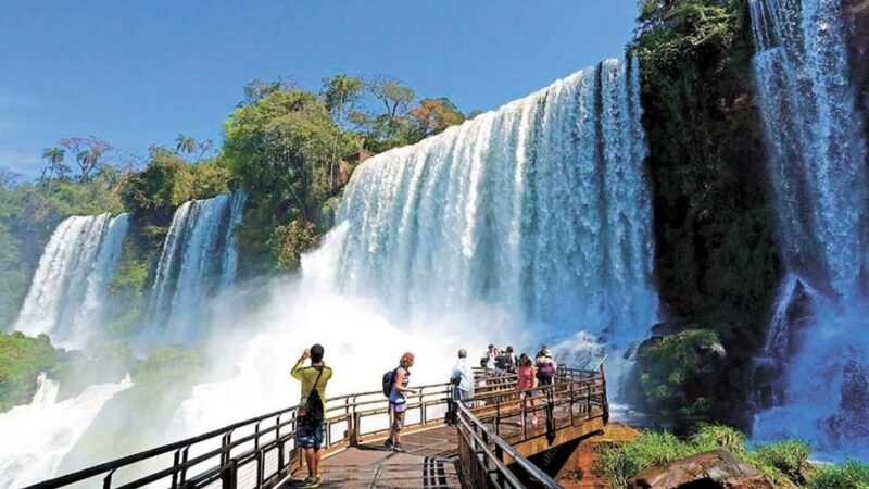 Semana Santa 2023: viajaron más de 2,6 millones de turistas por el país y gastaron $95.957 millones