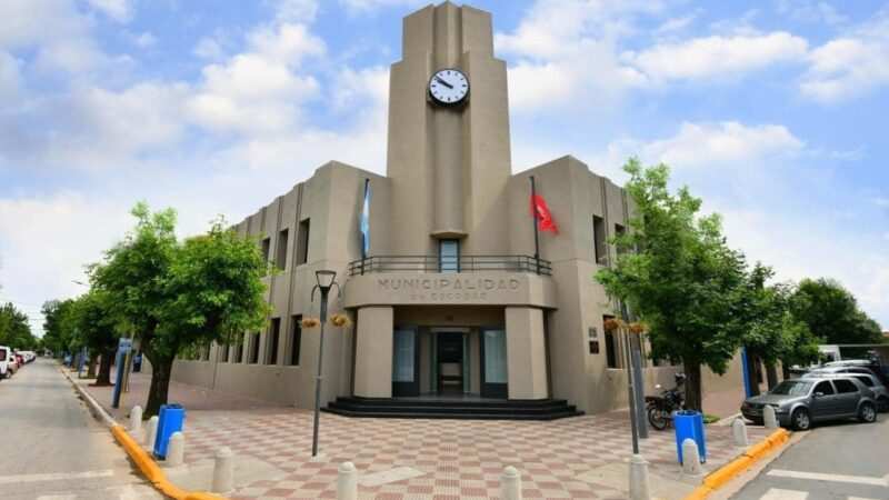 La Municipalidad de Escobar denunció y despidió a un profesor de la ELI que subió imágenes impropias a sus redes sociales