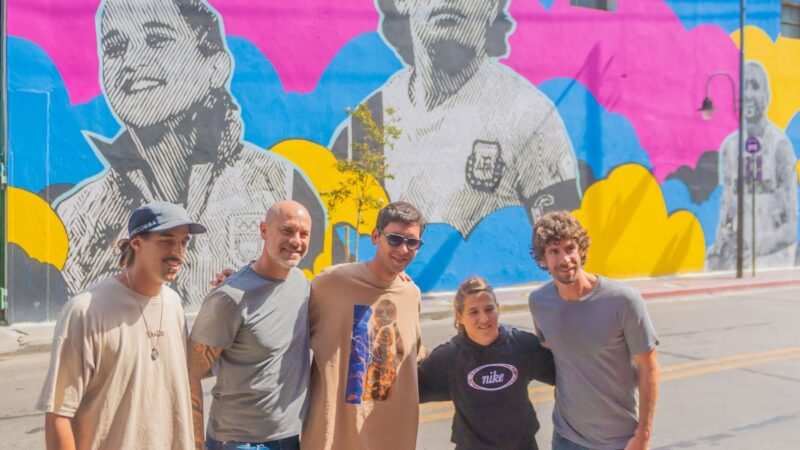 Juan Andreotti y Paula Pareto visitaron el nuevo mural homenaje a los grandes deportistas argentinos