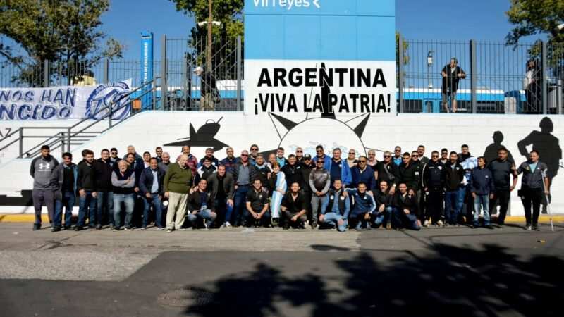 Inauguran un mural en la estación Virreyes en homenaje al jubilado del Sindicato la Fraternidad y excombatiente de Malvinas “Víctor Almaraz”