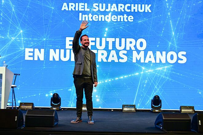 Ariel Sujarchuk inauguró TechFest: “Este evento representa la visión clara de futuro que tenemos para Escobar”