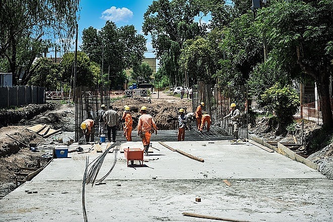 La Municipalidad de Escobar avanza en la construcción de puentes vehiculares y peatonales en Garín y Maquinista Savio.