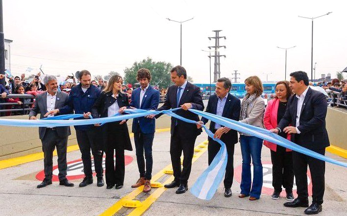 Sofi Vannelli participó de la inauguración  del  Túnel de la Av. Sobremonte “Campeones del Mundo” Junto al Ministro de Economía Sergio Massa y al Intendente Juan Andreotti
