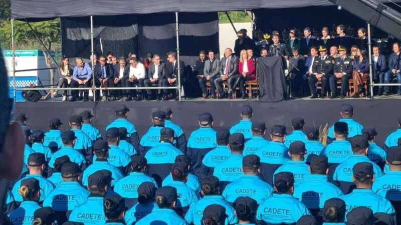 Vicente López: Kicillof encabezó el acto de egreso de 3.492 cadetes y 500 conductores de la Policía Bonaerense