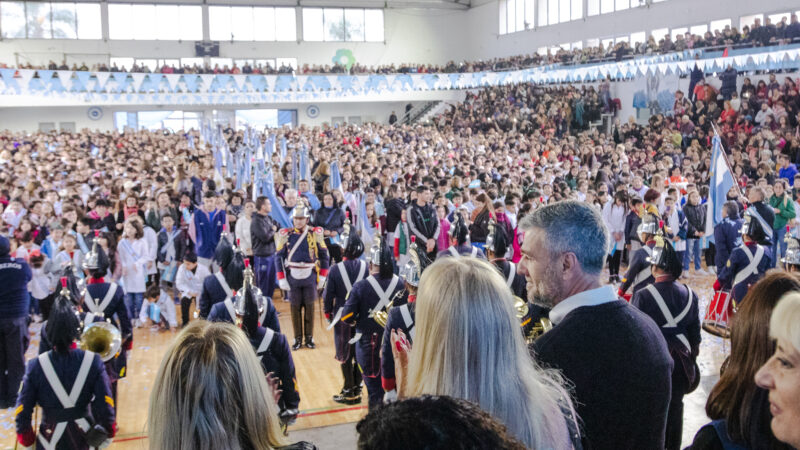 Hurlingham: Zabaleta tomó la promesa de lealtad a la bandera a más de dos mil alumnos de 4to grado de escuelas del distrito