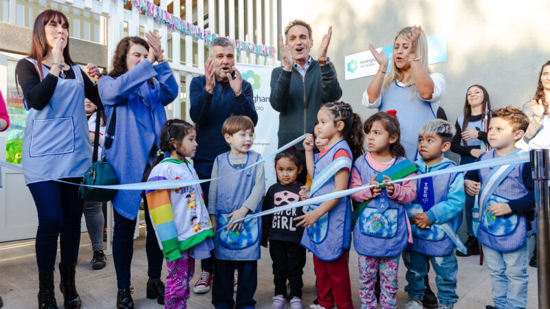 Zabaleta y Katopodis inauguraron en Hurlingham un jardín que ofrece horarios flexibles en colaboración con la Universidad