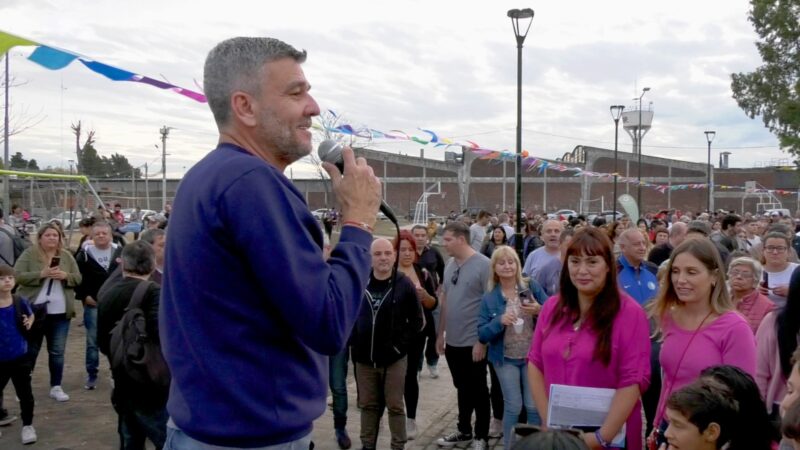 Zabaleta y Miño inauguraron una nueva plaza e importantes obras de Integración Vial y Saneamiento en Hurlingham