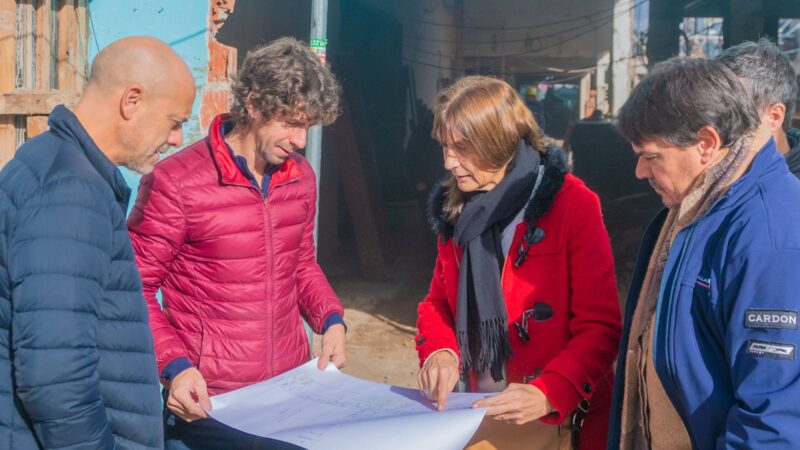 Juan Andreotti recorrió la obra del Polideportivo N°11 “Piñeyro” y Centro de Rehabilitación y Kinesiología