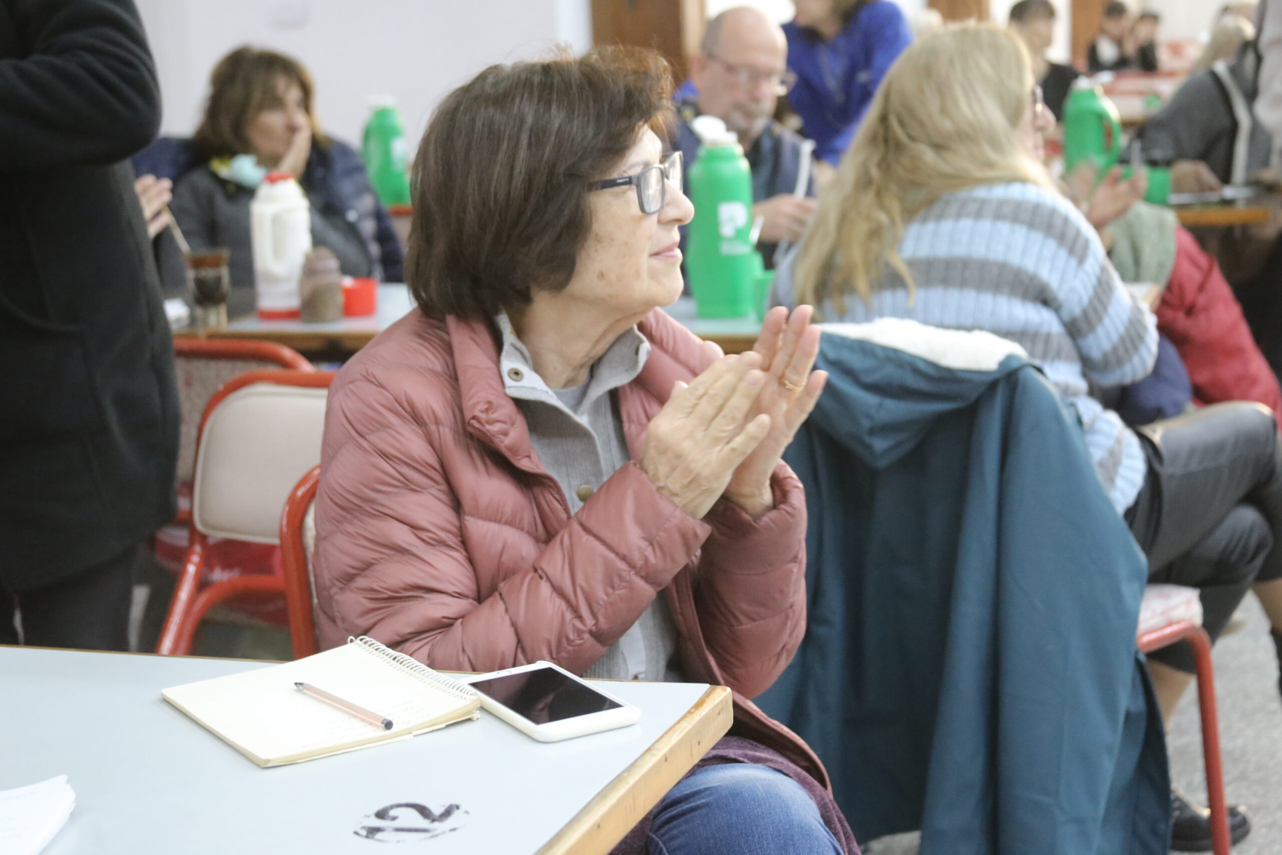 Personas mayores de Luján hablaron de Inclusión Digital con el programa Chat 2.3